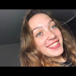 Meet your Posher, Kaitlyn